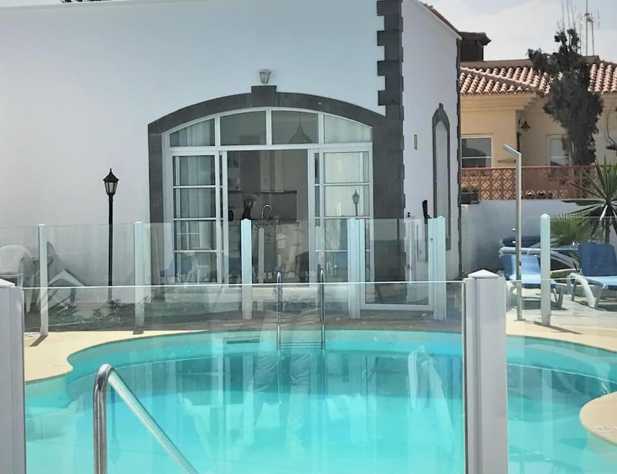 Lovely Villa - Pool Front, Private Roof Terrace, Wifi Fiber Optic Corralejo Buitenkant foto